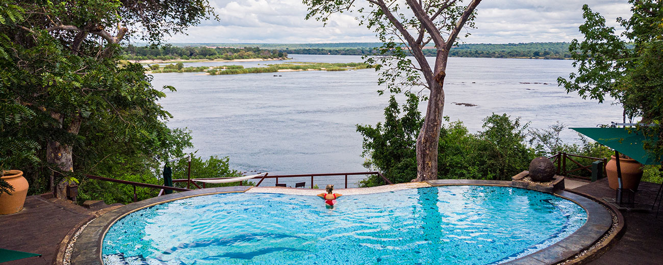 RiverClubHeader