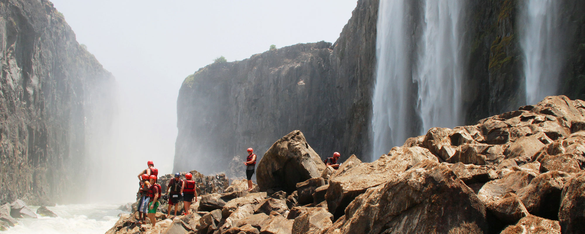 Under-Vic-Falls-swimming_Header