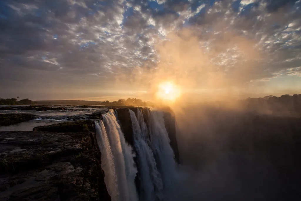 best time to visit victoria falls